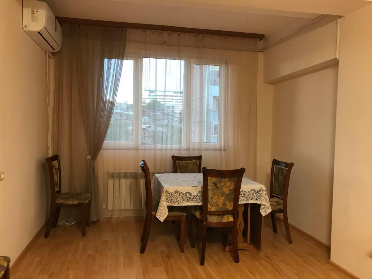 33 Martiros Saryan Street Apartment Yerevan Exterior photo