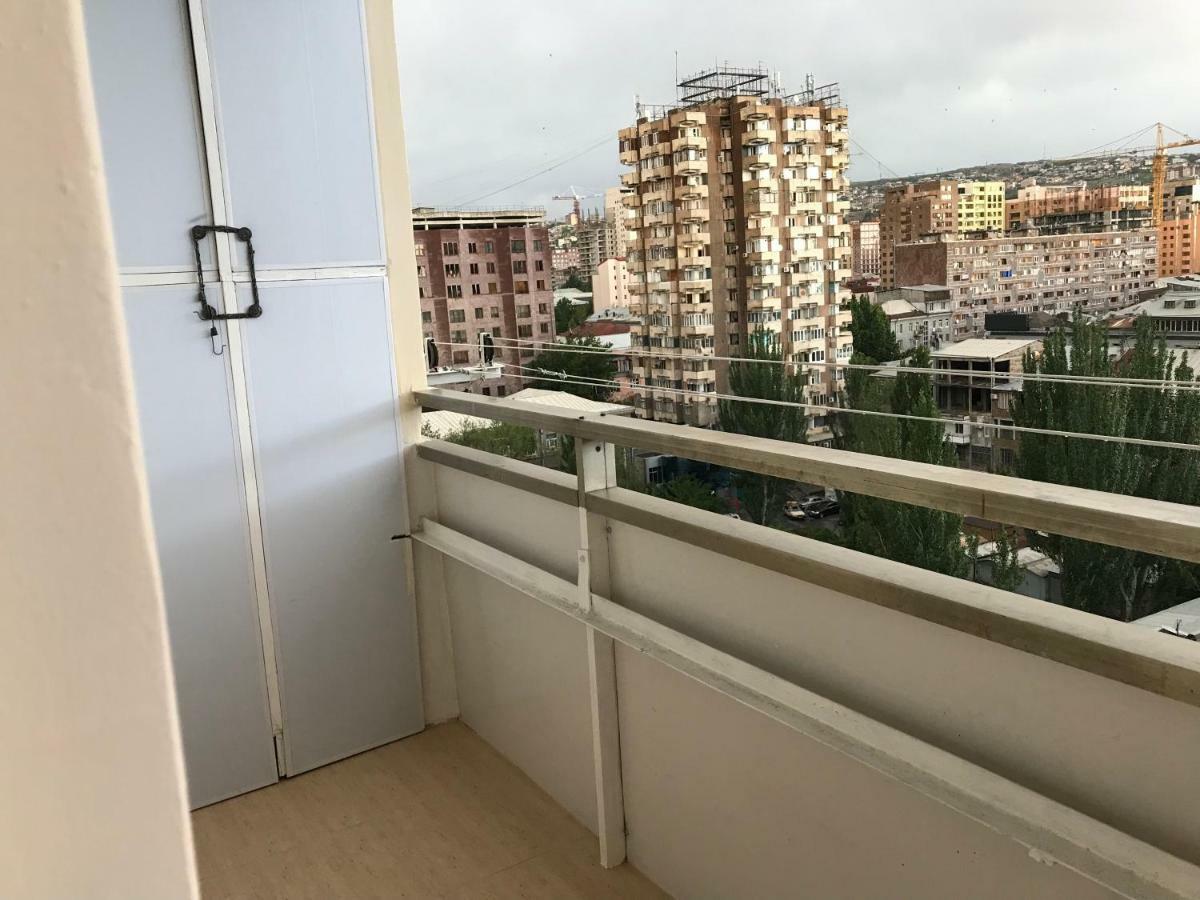 33 Martiros Saryan Street Apartment Yerevan Exterior photo
