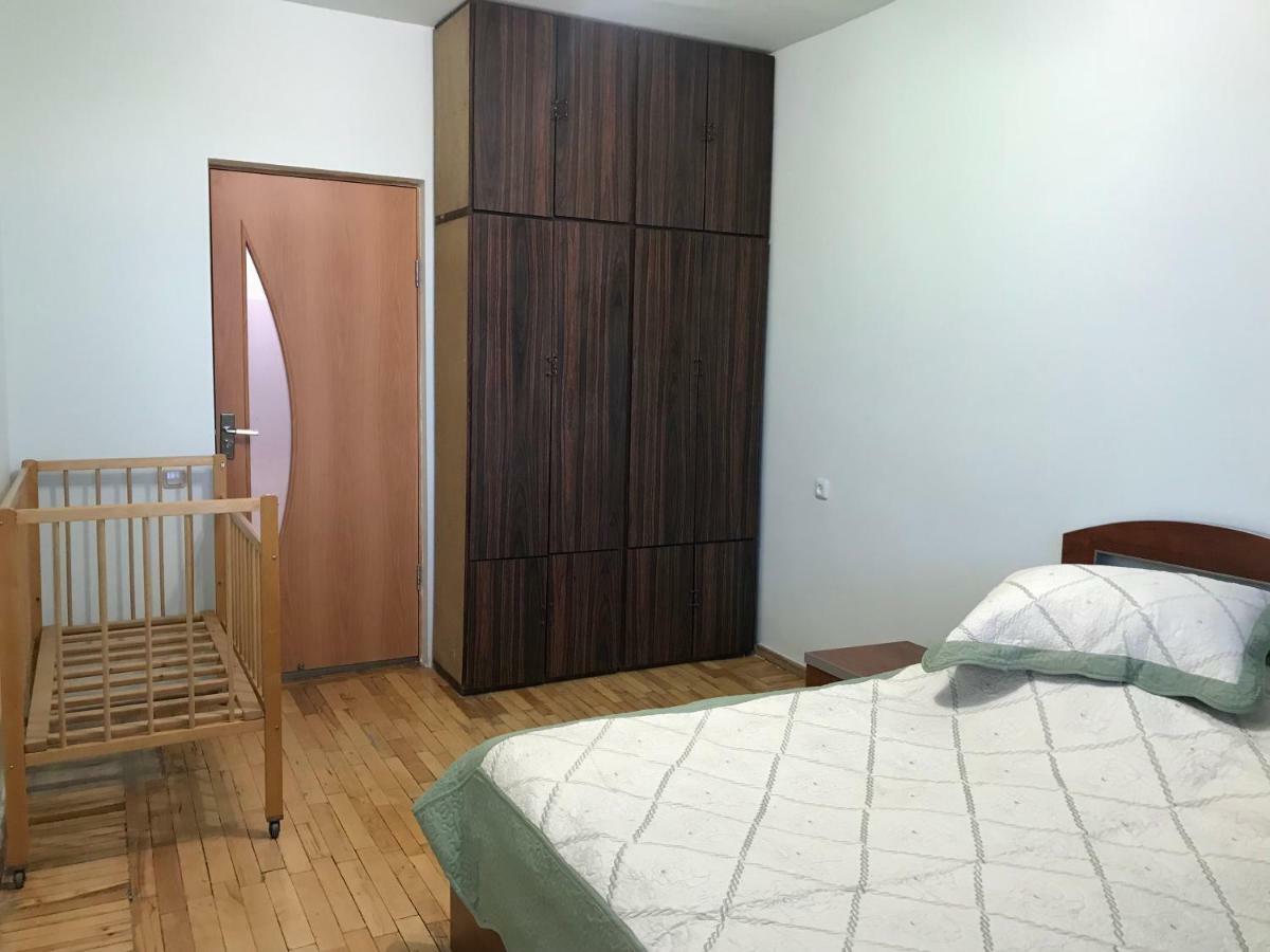 33 Martiros Saryan Street Apartment Yerevan Exterior photo